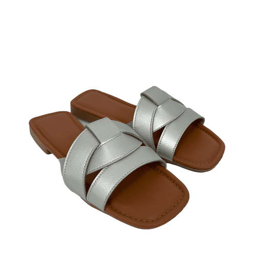 SANDALIA PLANA CIELO - PLATEADA