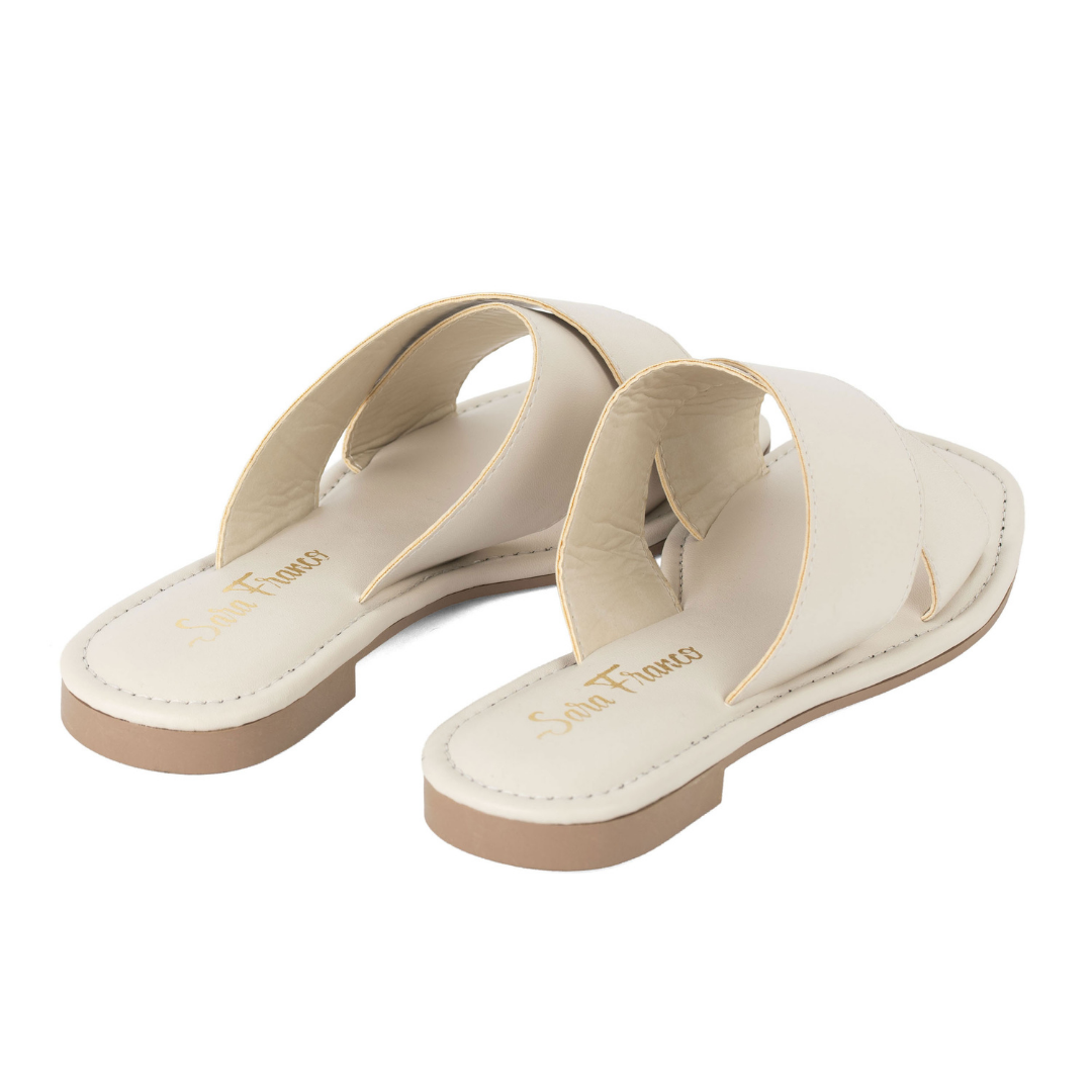 Estilo atemporal – Sandalia Octavia Marfil