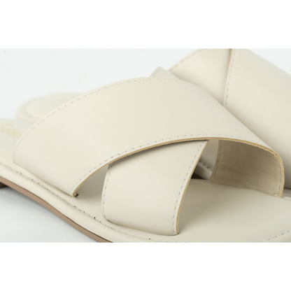 Estilo atemporal – Sandalia Octavia Marfil